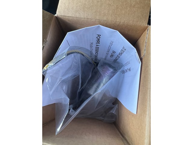 01-05 Lexus IS 300 Fuel Pump