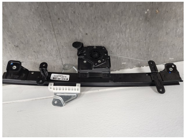 2013 Nissan Sentra Front Window Regulator