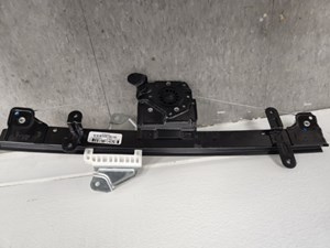 2013 Nissan Sentra Front Window Regulator