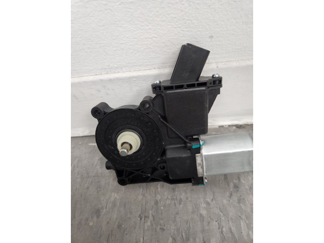 2015 Chevy Camaro Power Window Motor
