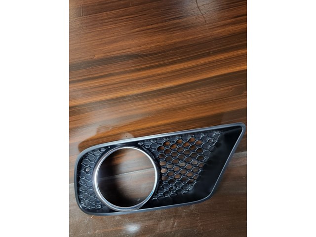 2008 Mercedes S Class  Right Grille