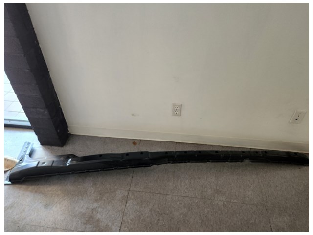 2010 Mercedes Sprinter Center Pillar