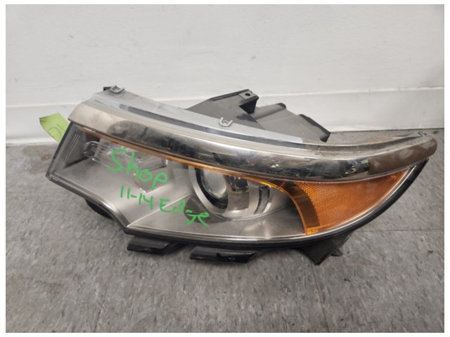 2011 Ford Edge Passenger Side Headlight