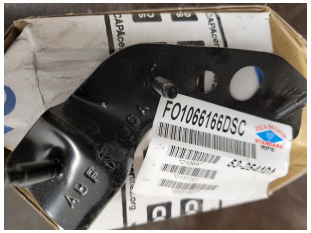 2005 Ford Mustang Front Left Bumper Bracket