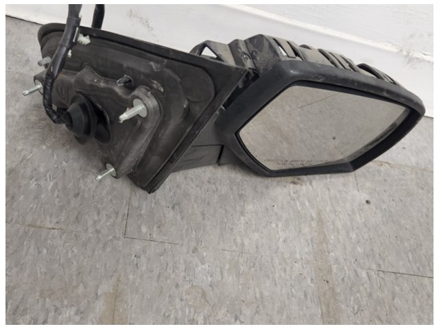 2016 Chevy Silverado 1500 Side View Mirror w/o cap