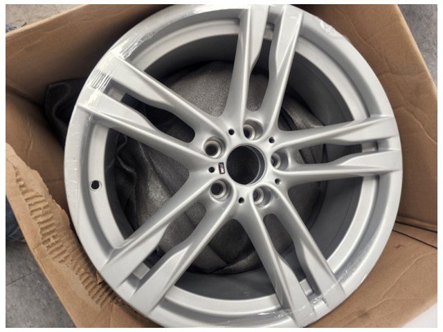 2013 BMW 640i Wheel