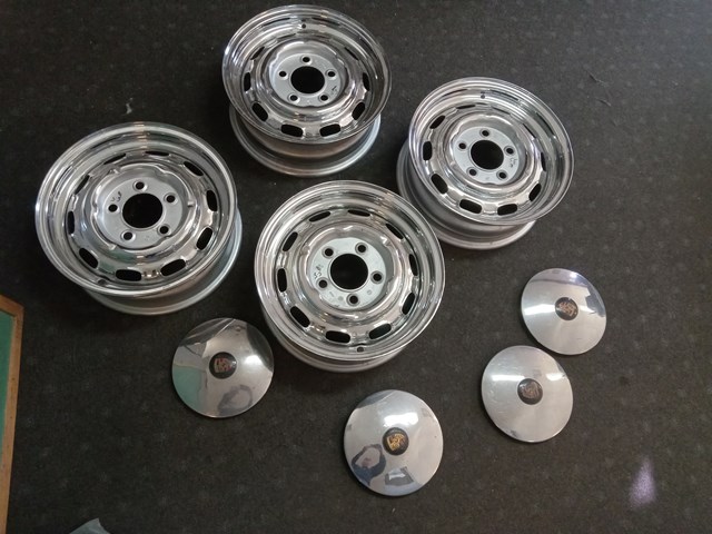 1965 Porsche 911 OR 912 VINTAGE RIMS AND HUB CAPS