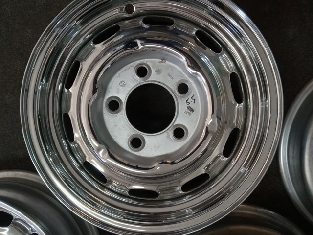 1965 Porsche 911 OR 912 VINTAGE RIMS AND HUB CAPS