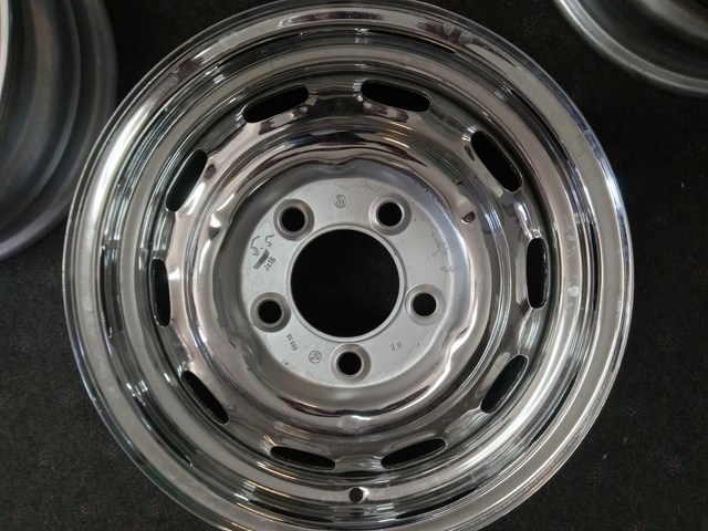 1965 Porsche 911 OR 912 VINTAGE RIMS AND HUB CAPS