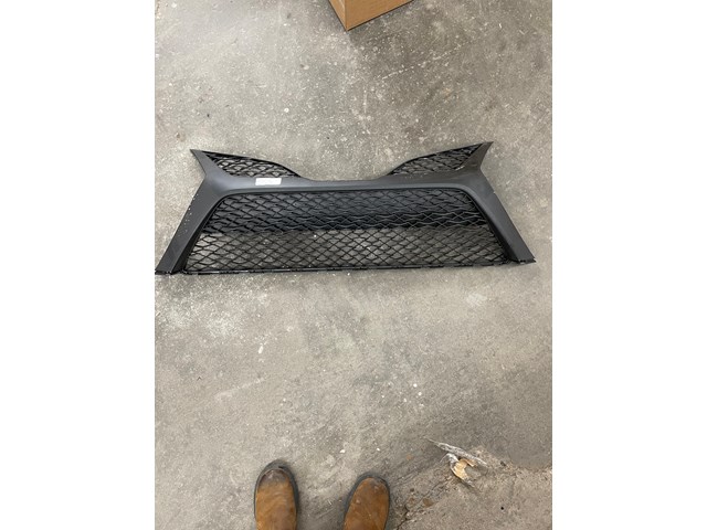 2020 Toyota Camry Grille