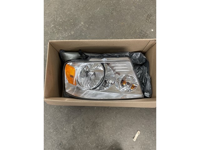 2008 Ford F150 Headlight
