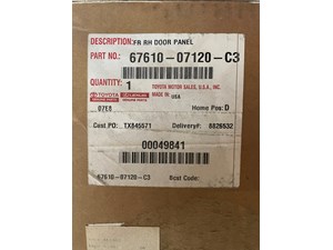 2013 Toyota Avalon Front Door Panel Trim