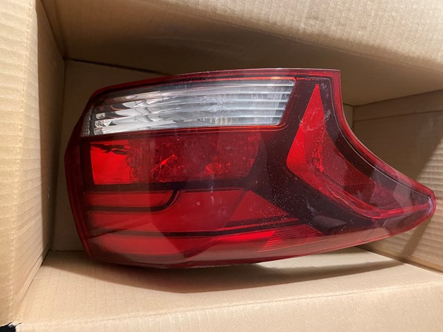 2020 Mitsubishi Outlander Tail Light