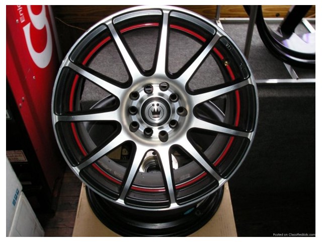 2016 Hyundai Entourage Wheel