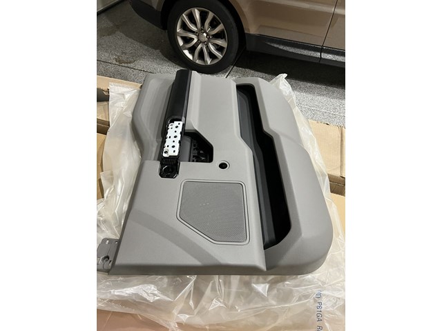 2017-2019 Ford F250 F350 Platinum King Ranch Right Front Door Panel HC3Z-2823942