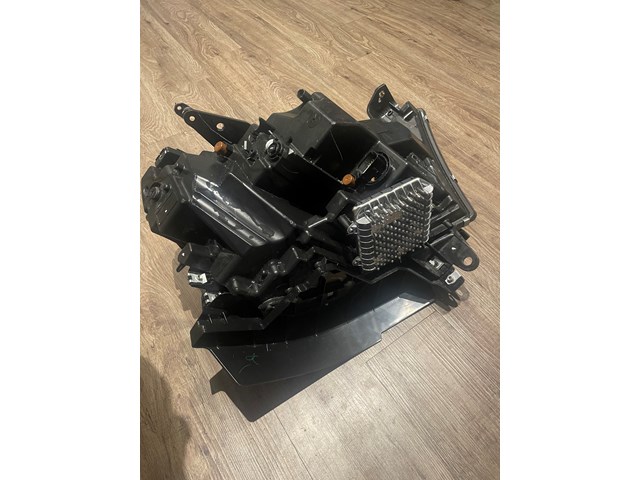 2020 Dodge Ram 1500 Headlight