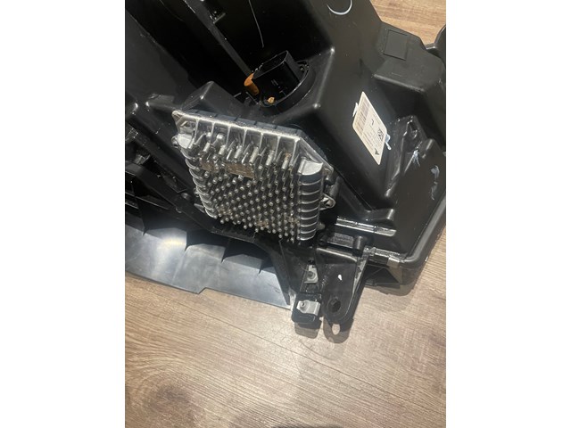 2020 Dodge Ram 1500 Headlight