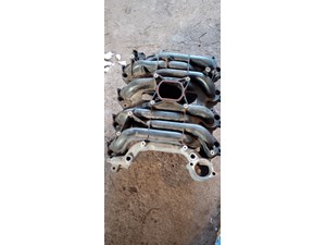 1998 Lincoln Town Car Intake Manifold