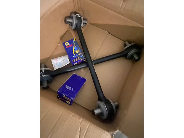 Volvo Torque Rod part # 3972682