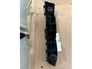 2015-2017 Toyota Camry Front Right Bumper support