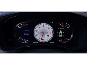 Digital gauge cluster 