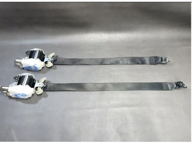 2010 Infiniti G37 Seat Belt