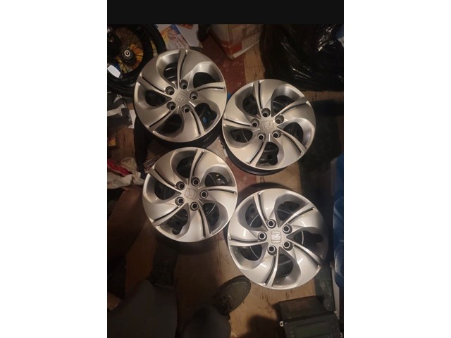 1 Set Of 4 2009 Honda Civic Steel Wheels & Hubcaps