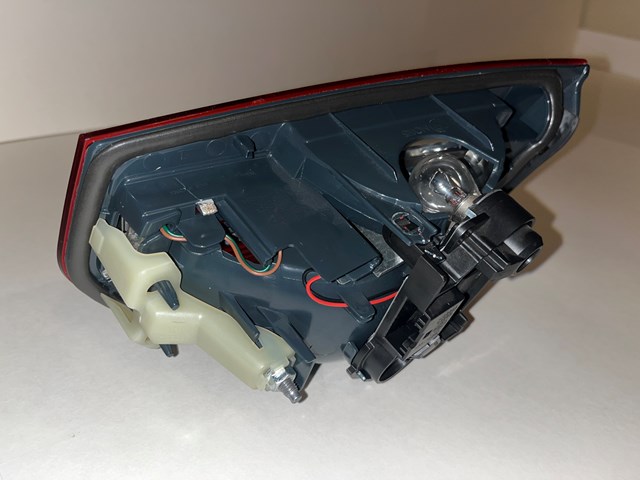 OEM 2012-2015 BMW F30/F31 328i SEDAN REAR TAIL LIGHT LAMP RH LH OEM 183611-12