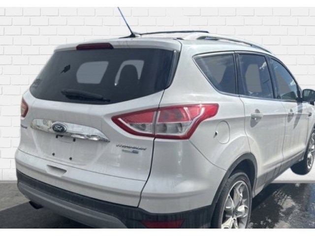 2014 Ford Escape titanium hands free lift gate