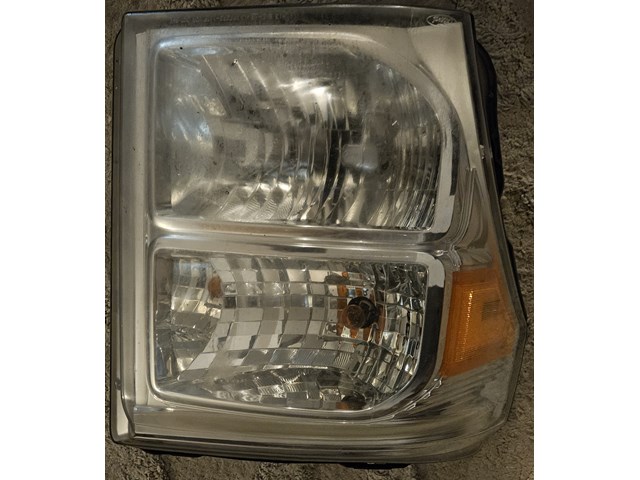 2013 Ford F250 Headlight