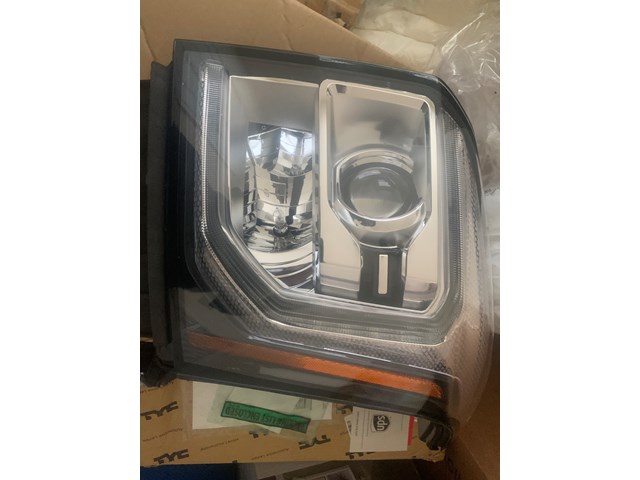 2017 GMC Yukon (Denali, SLE, SLT, & XL Models) - New Passenger Side Headlight