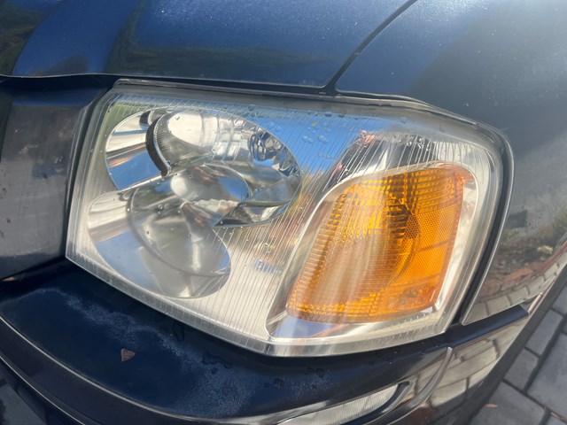 2006 GMC Envoy Headlight
