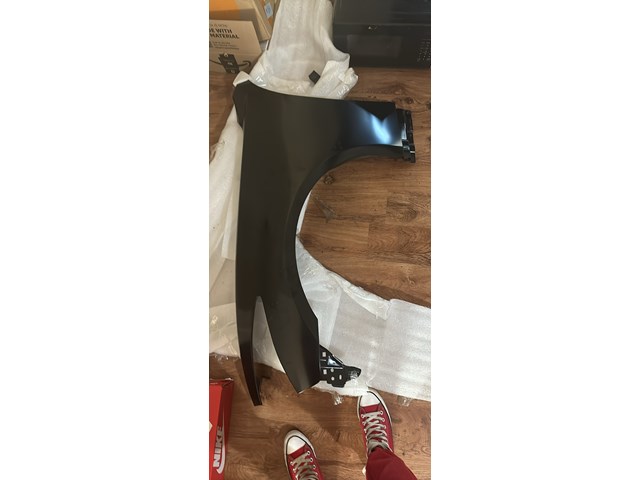 2010 Infiniti G37 coupe Fender