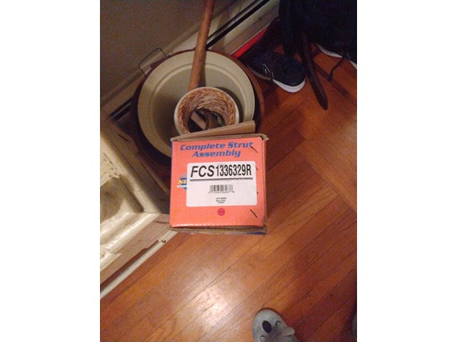 2008 Jeep Liberty Strut