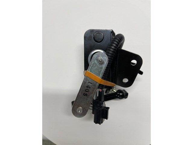 2011- 2022 Nissan Sensor Assembly - Height (rear)