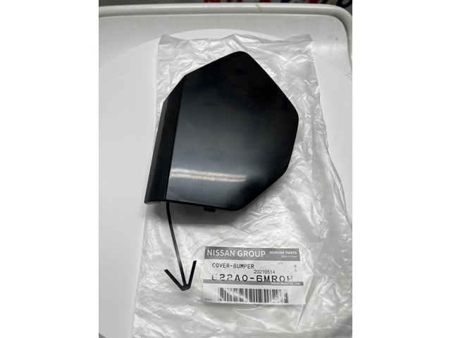 2019 - 2022 Nissan Rogue Sport Tow Eye Cap, 622Ao-6MRoH