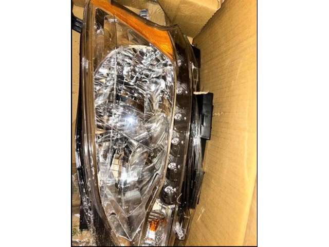 2014 Nissan Sentra Headlight