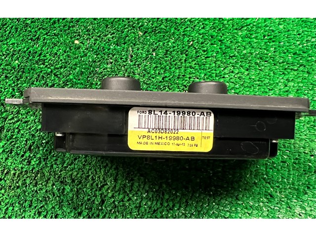 2014 Ford Expedition Auto Headlight Dimmer