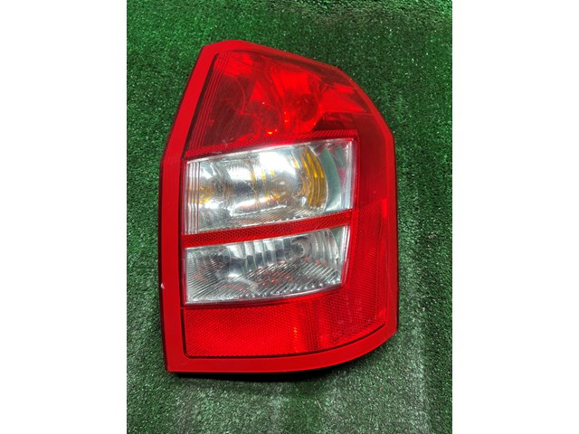 2005- 2008 Dodge Magnum RH Tail Light