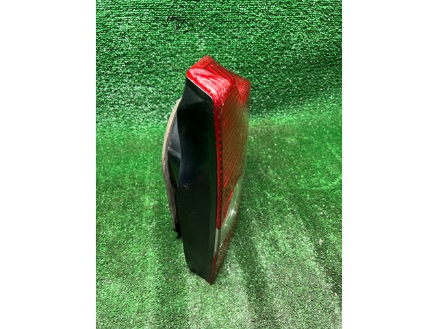 2004-2006 Volvo S40 RH Tail Light