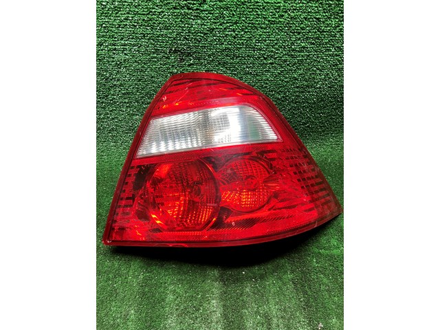 2006 Ford Five Hundred RH Tail Light