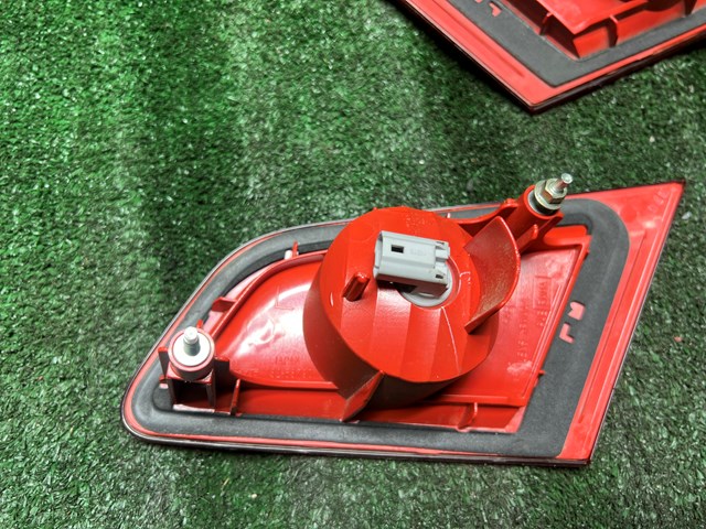 2005-2008 Infiniti G35 LH RH Inner Tail Light