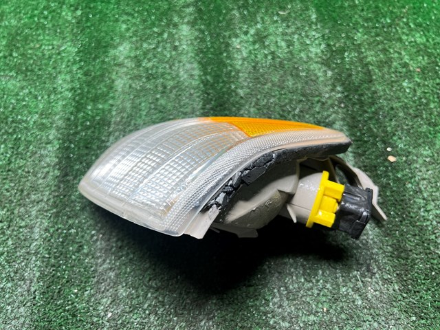 1994-2000 Mercedes C230 RH Turn Signal Light