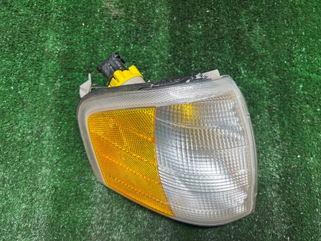 1994-2000 Mercedes C230 RH Turn Signal Light