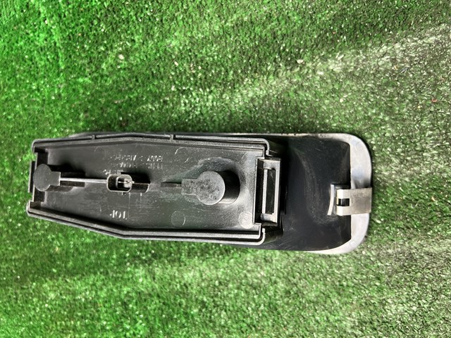 2002-2004 Land Rover Discovery Bumper LH Tail Light