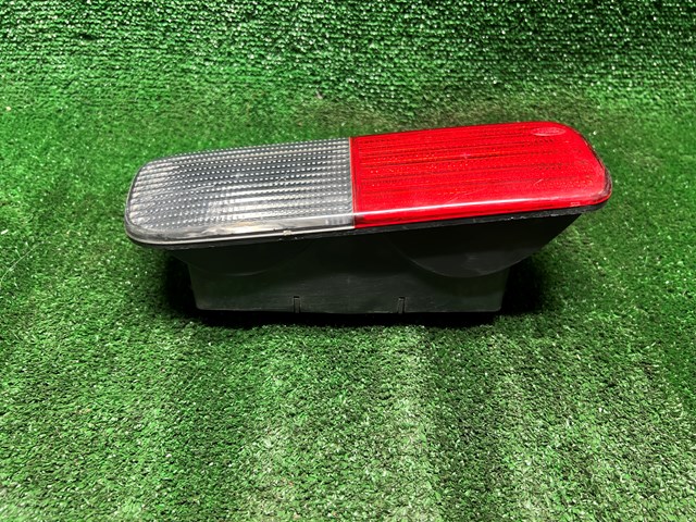2002-2004 Land Rover Discovery Bumper LH Tail Light