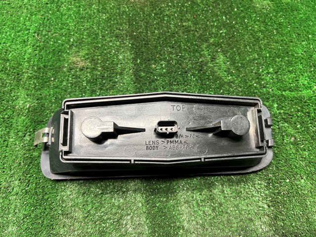 2002-2004 Land Rover Discovery Bumper LH Tail Light