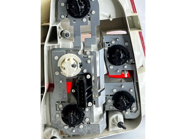 2006-2008 Mercedes ML350 LH Tail Light