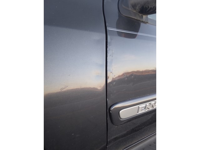 2004 GMC Envoy Front Door