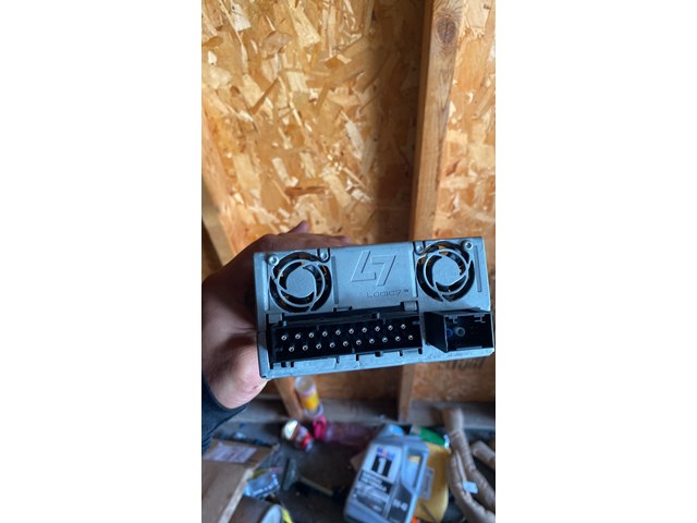 2008 BMW 323i Amplifier